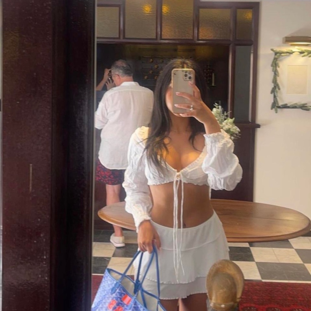 HM - White puffy shoulder crop top